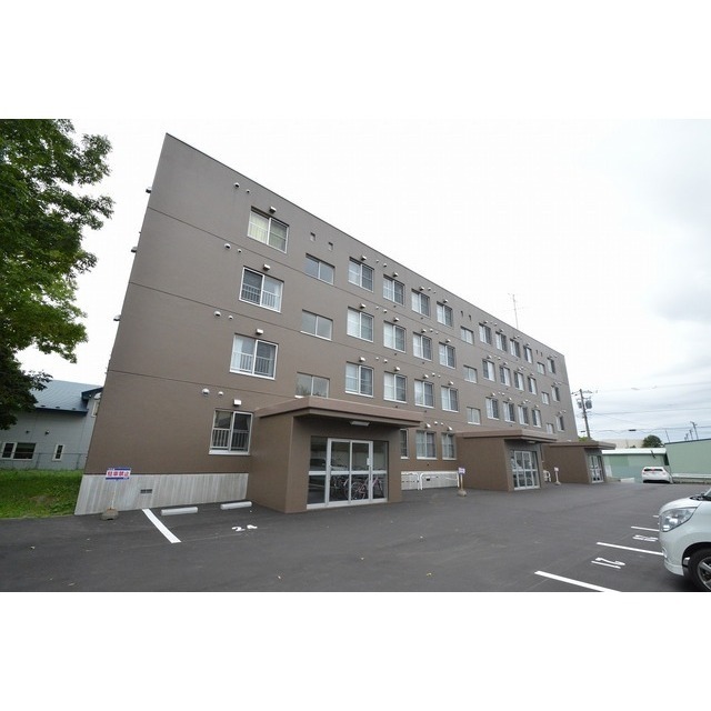 鶴ケ岱レイクサイドマンション/401の外観写真