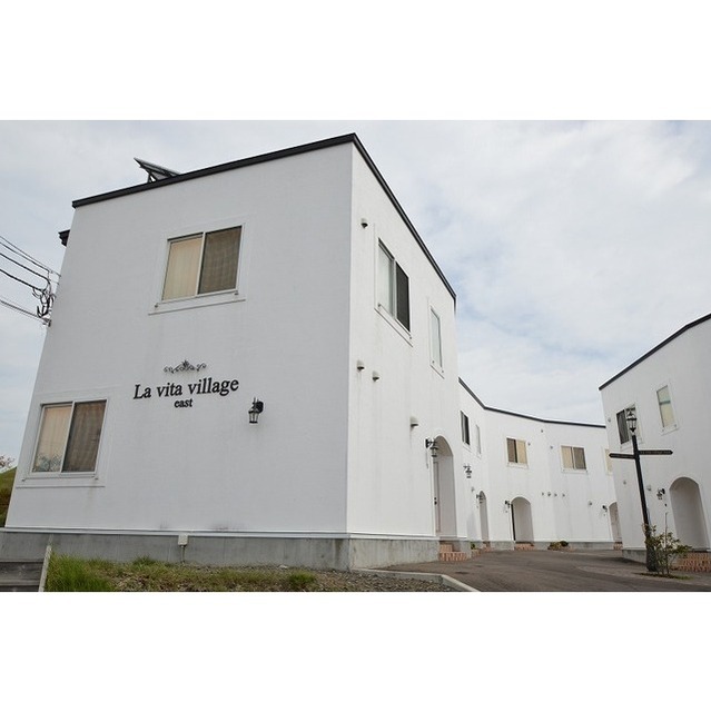 Ｌａ ｖｉｔａ ｖｉｌｌａｇｅ（ｅａｓｔ）/Iの外観写真